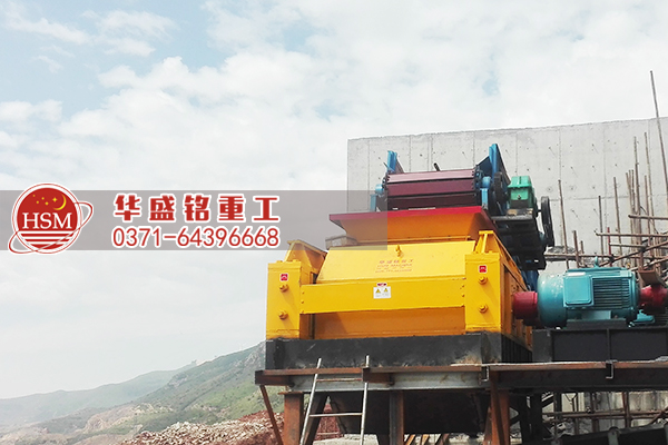 外貿(mào)訂單再創(chuàng)佳績(jī),輥式破碎機(jī)出口國(guó)外。