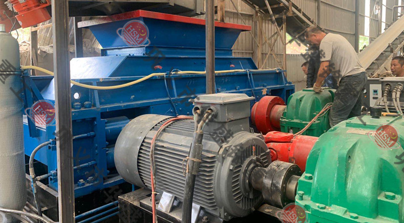 石頭制砂機(jī)安裝現(xiàn)場(chǎng)